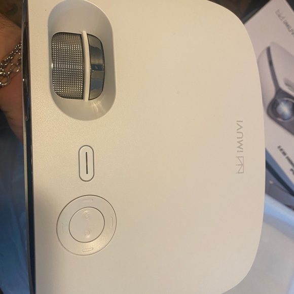 Mini Projector - Picture 8 of 16